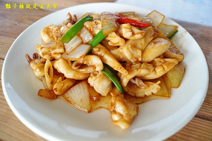 【慶東大閘蟹生態農場】秋蟹肥美.品嚐大閘蟹最佳賞味期.古早味爌肉肥嫩瘦Ｑ農家菜.兔兔天竺鼠可愛動物區