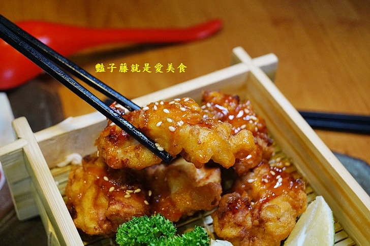 【麵屋一龍拉麵專門店】台中好吃拉麵推薦．豬肋排拉麵吮指回味．豚骨湯頭濃厚醇香．就愛海老蝦味拉麵