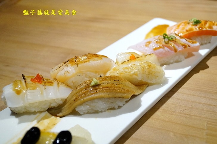 【米上有魚嘉義壽司店】大綜合壽司．天使蝦握壽司．軟殼蟹炸蝦捲創作壽司．嘉義美食好吃日式料理
