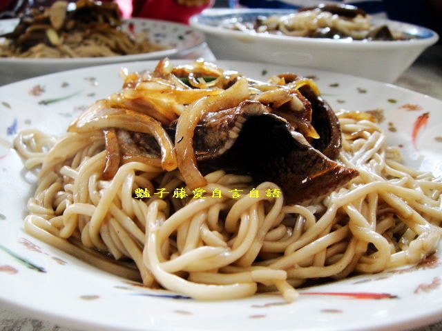 雲林在地小吃＆北港小鎮光明路無招牌鱔魚羹麵和炒鱔魚麵【豔子藤就是愛美食】登上聯合新聞網首頁