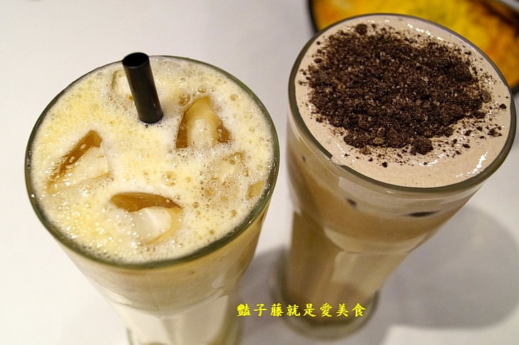 【鬍子茶WHO'S TEA逢甲店】逢甲商圈平價美食.歐巴的泡麵石鍋.布雷克的帕里尼.黑鬍子奶茶.恐龍美祿.美食環遊世界