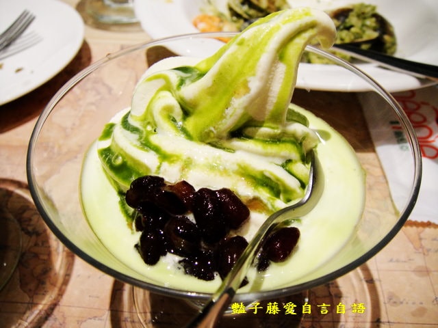台中異國美食＆納尼亞義式餐廳手工窯烤披薩美味義大利麵吃到飽【豔子藤就是愛美食】