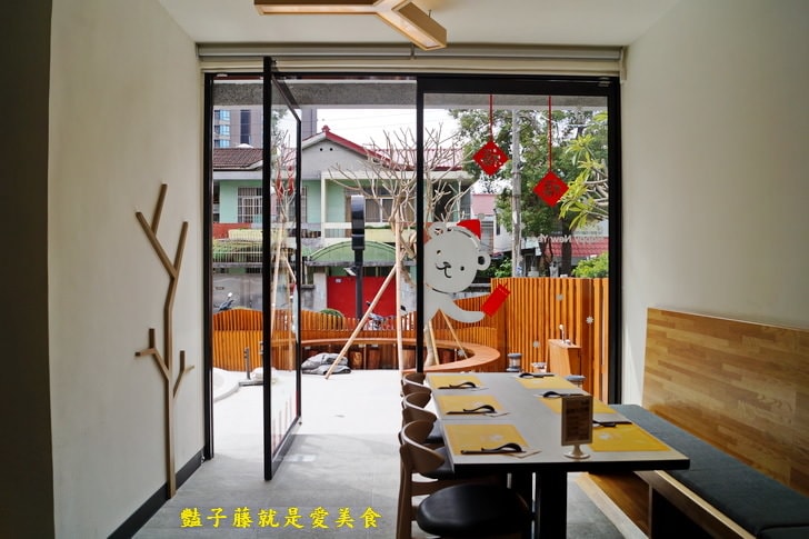 【小樂圓和洋餐食】台中親子餐廳.關東煮與牛小排和風壽喜鍋.庭院大沙池.旋轉透明溜滑梯.好吃好玩