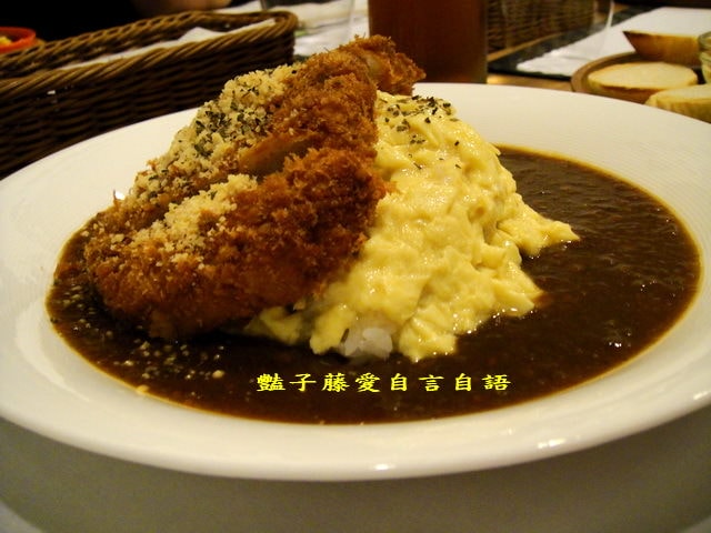 Demi House日式洋食館．超強手工漢堡排+起司豬排咖哩蛋包飯【豔子藤就是愛美食】